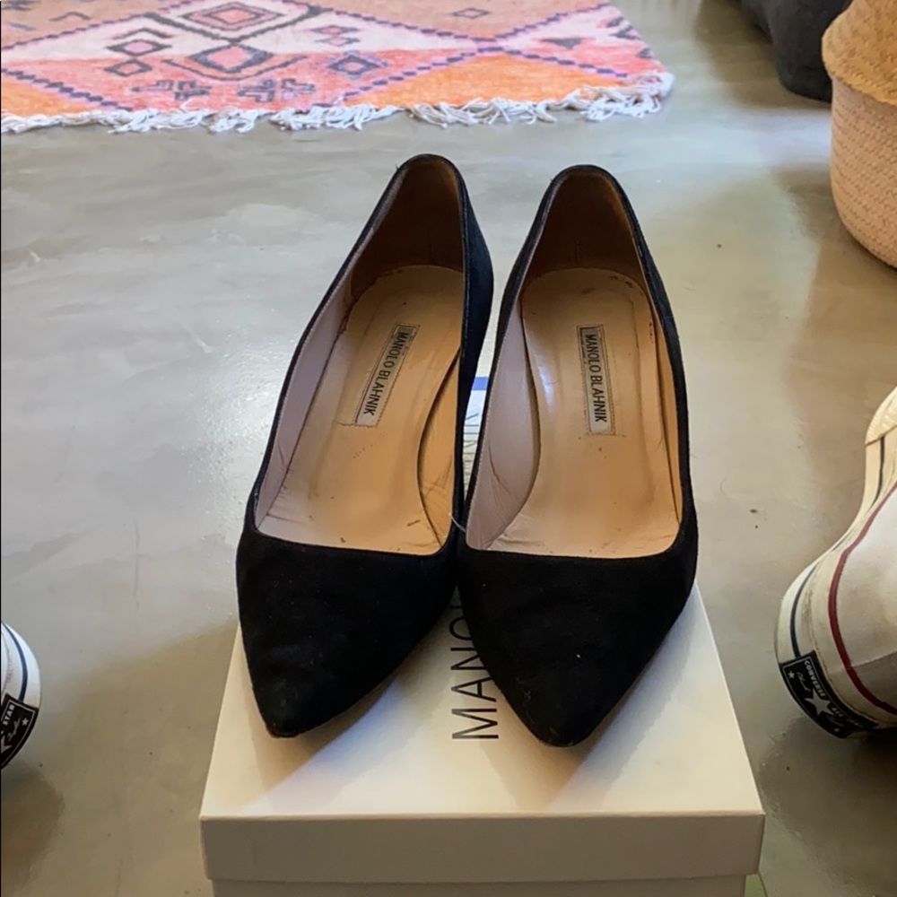 Manolo blahnik blk kitten heel